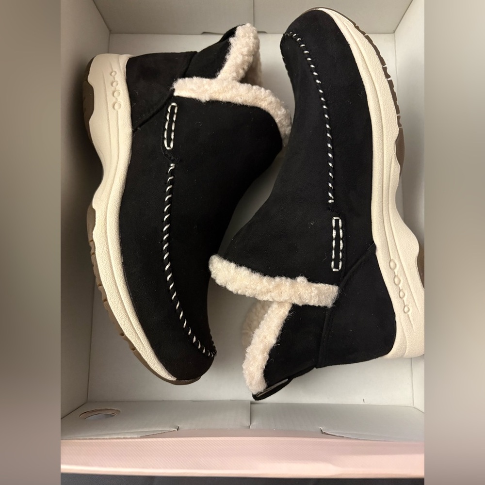 Easy Spirit Black Shearling Slippers